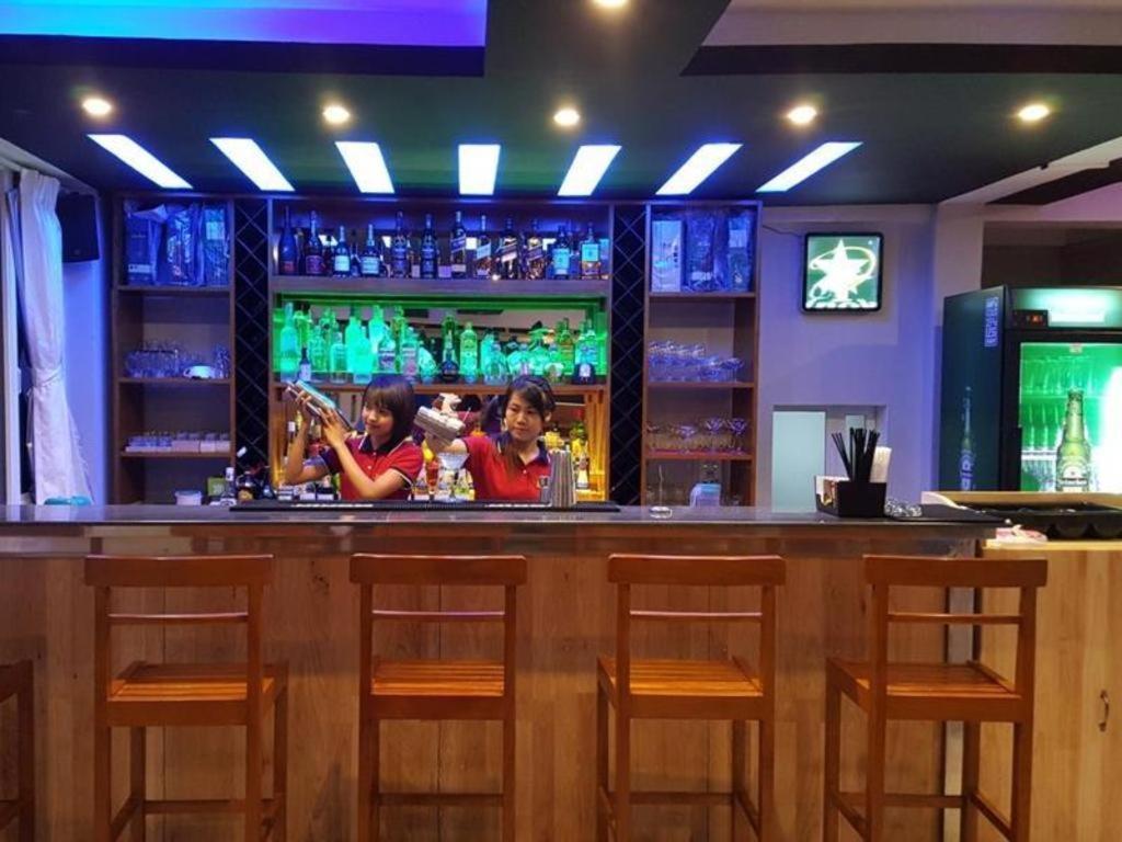 Asian Smile Hotel Rangoon Buitenkant foto