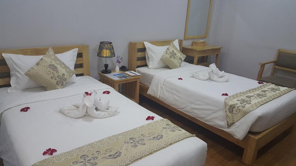 Asian Smile Hotel Rangoon Buitenkant foto