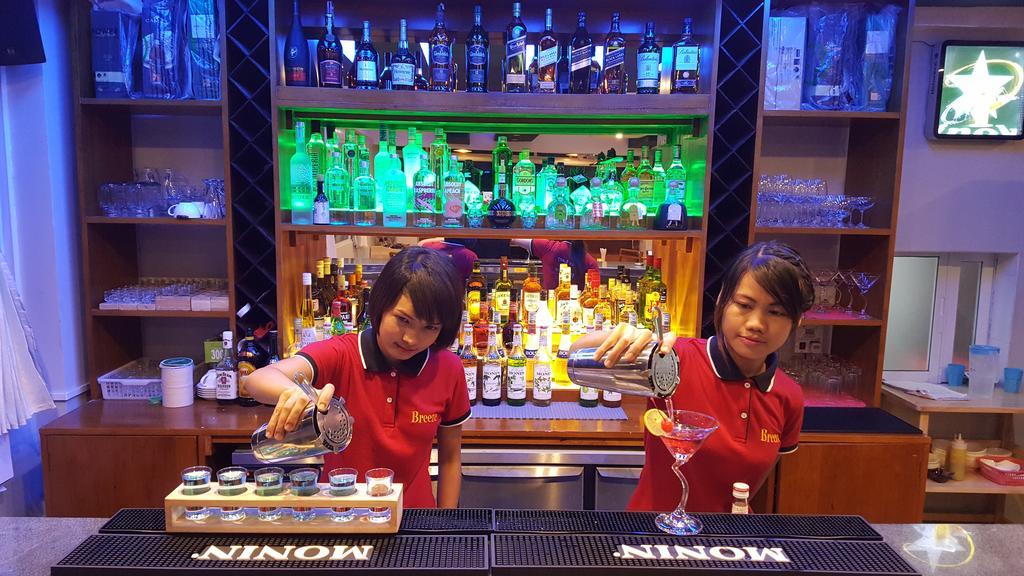 Asian Smile Hotel Rangoon Buitenkant foto