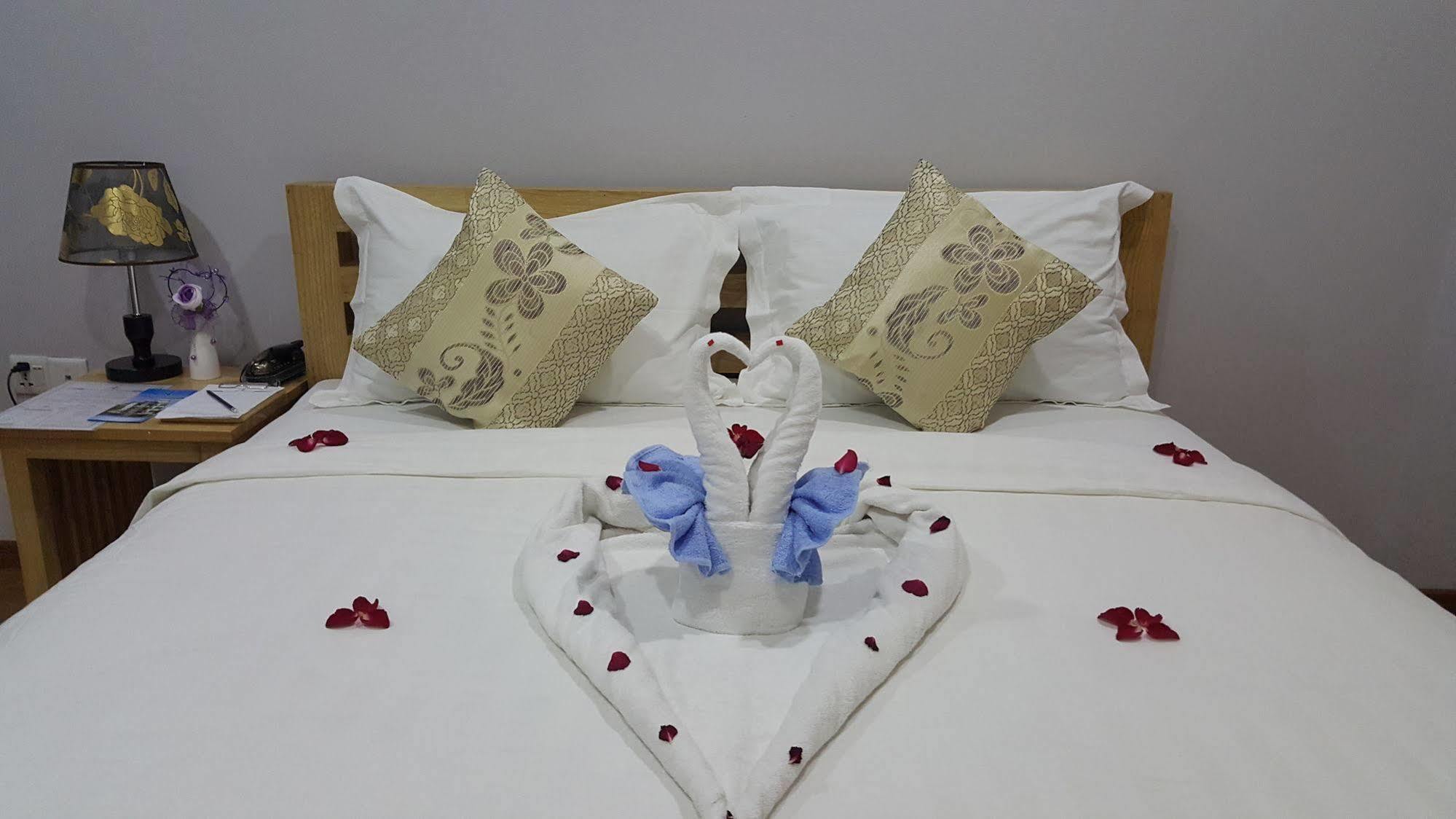 Asian Smile Hotel Rangoon Buitenkant foto