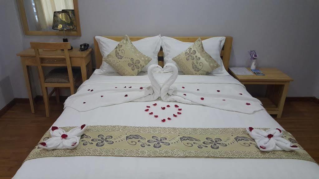 Asian Smile Hotel Rangoon Buitenkant foto
